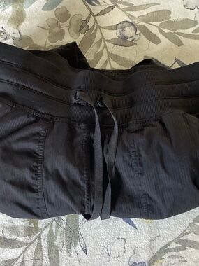 lululemon athletica Women’s Black Drawcord Ribbed-Waist Joggers